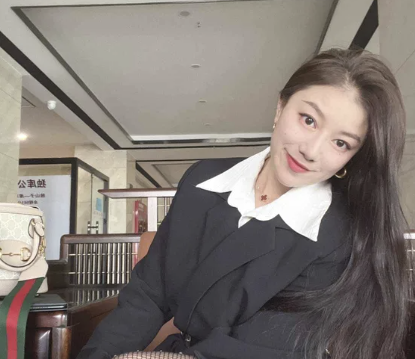 鹿瑶 – 最新微密圈资源合集-小爱·美女部落