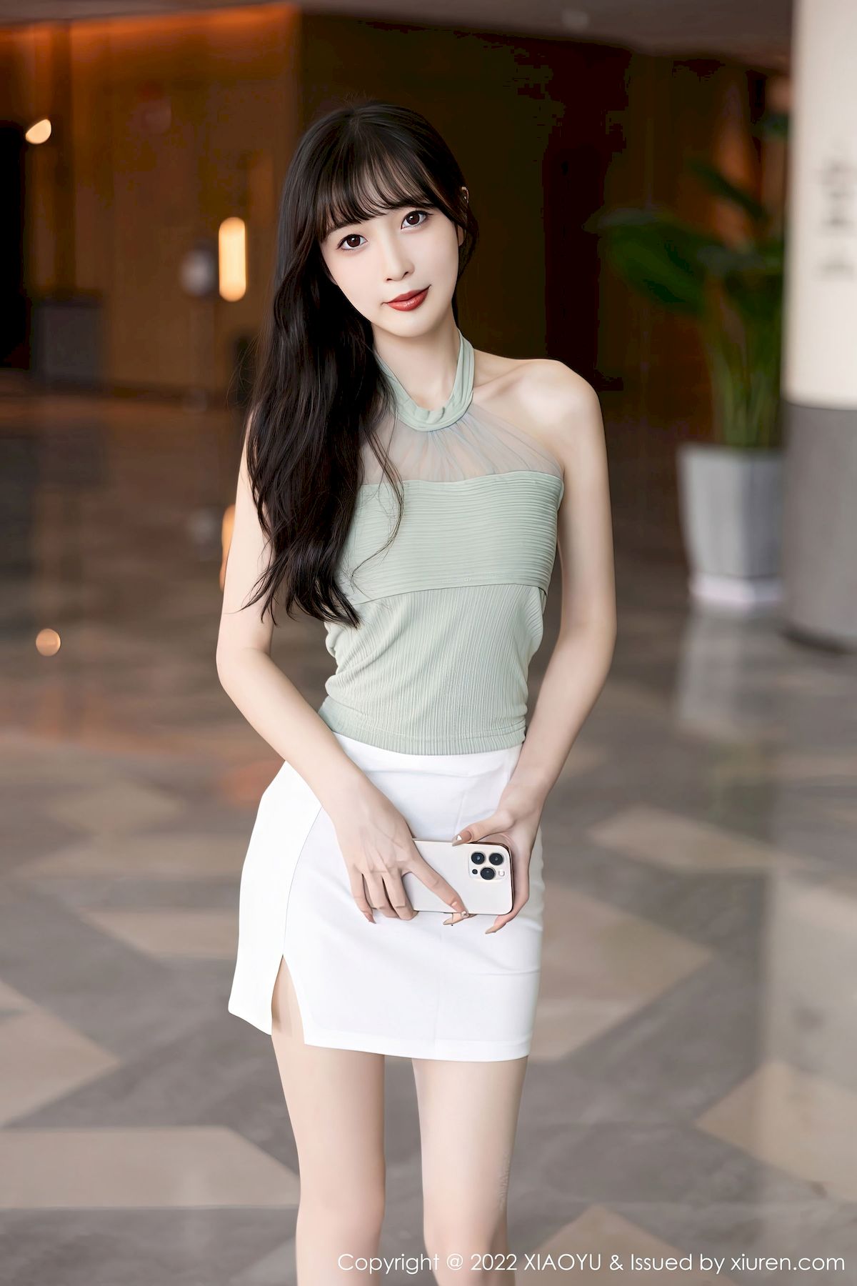 [语画界XIAOYU] Vol.906 模特林星阑 – 绿灰露肩上衣+白色短裙性感写真-小爱·美女部落