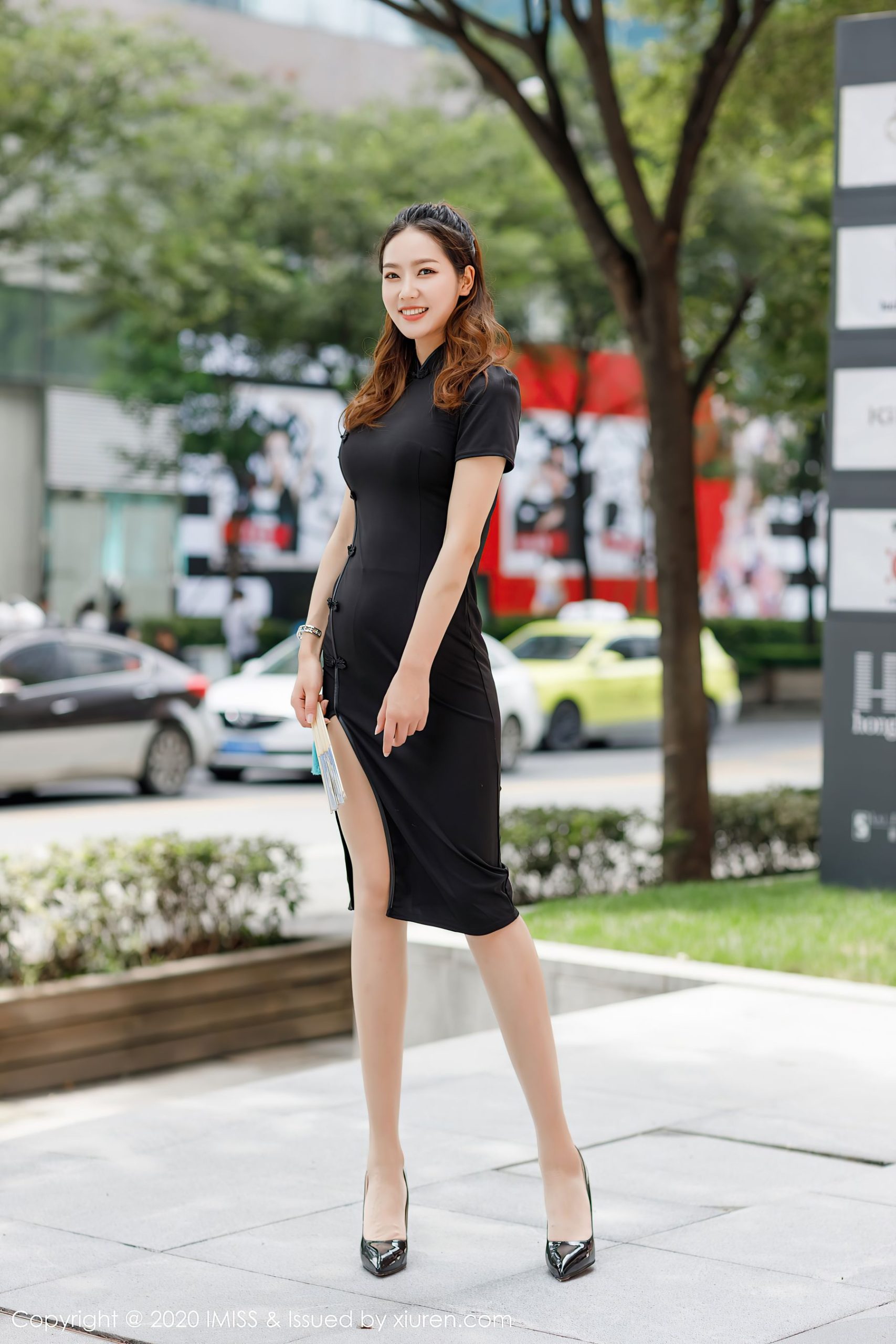 [IMISS爱蜜社] VOL.495 模特方子萱  – 古典旗袍+肉质丝袜性感写真-小爱·美女部落