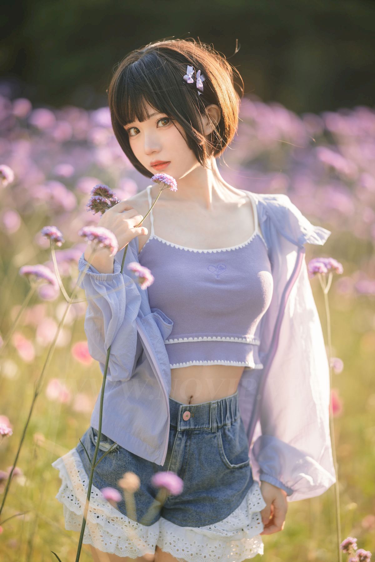 网络红人花柒Hana户外粉色花海青春阳光性感写真-御萝部落-小爱·美女部落