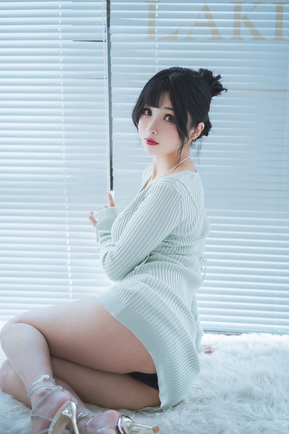 网络美女rioko凉凉子深V针织裙居家黑色内衣系列私房写真-御萝部落-小爱·美女部落