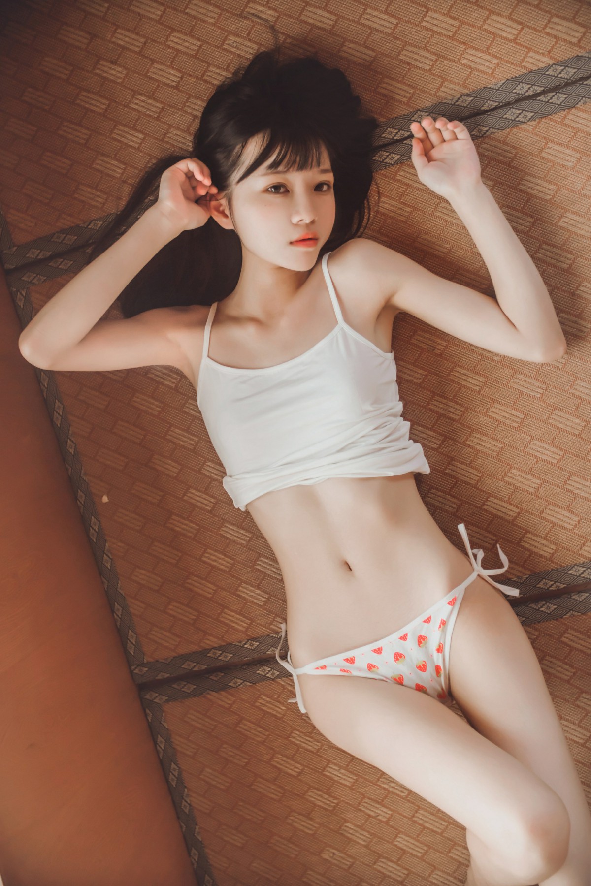 图片[38]-萝莉风COS 桜桃喵 – 小背心2 – COSPLAY-小爱·美女部落