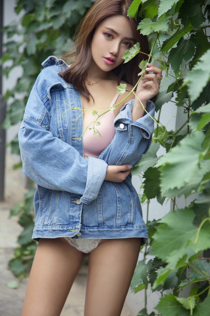 尤果网足球宝贝Gaia性感美胸诱惑翘臀修长美腿写真-御萝部落-小爱·美女部落