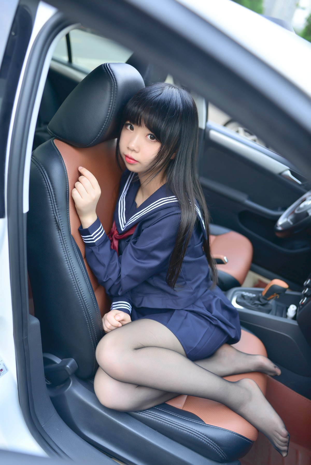 图片[19]-Cos小姐姐雪琪 – 车内JK – COSPLAY-小爱·美女部落