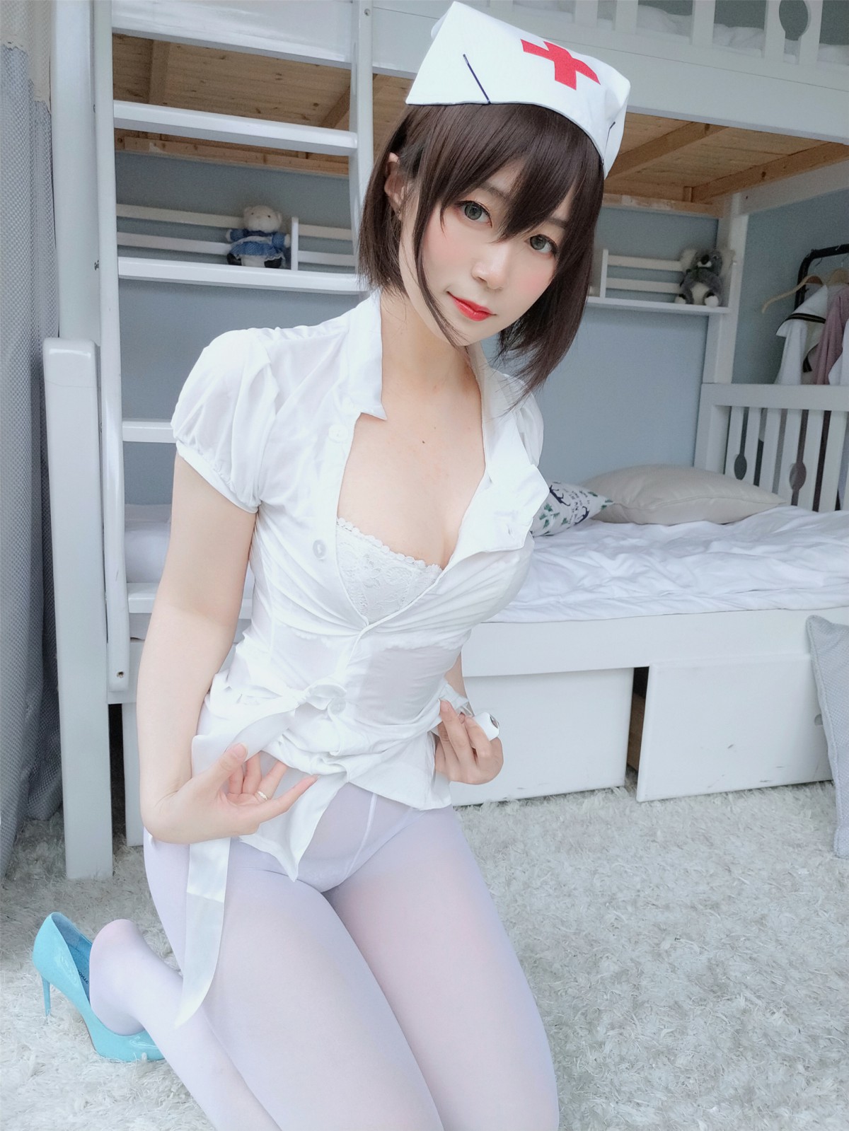 图片[13]-Coser小姐姐白银 – 白丝小护士 – COSPLAY-小爱·美女部落