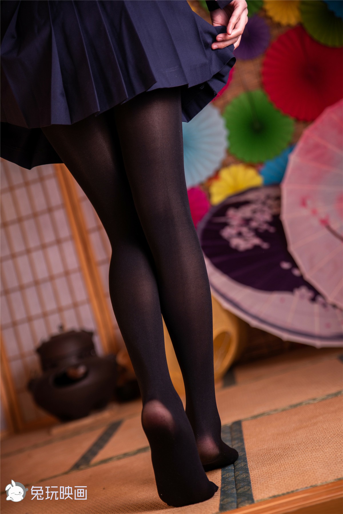 图片[12]-兔玩映画系列 Vol.053 冬天里的黑丝JK裙_ – COSPLAY-小爱·美女部落