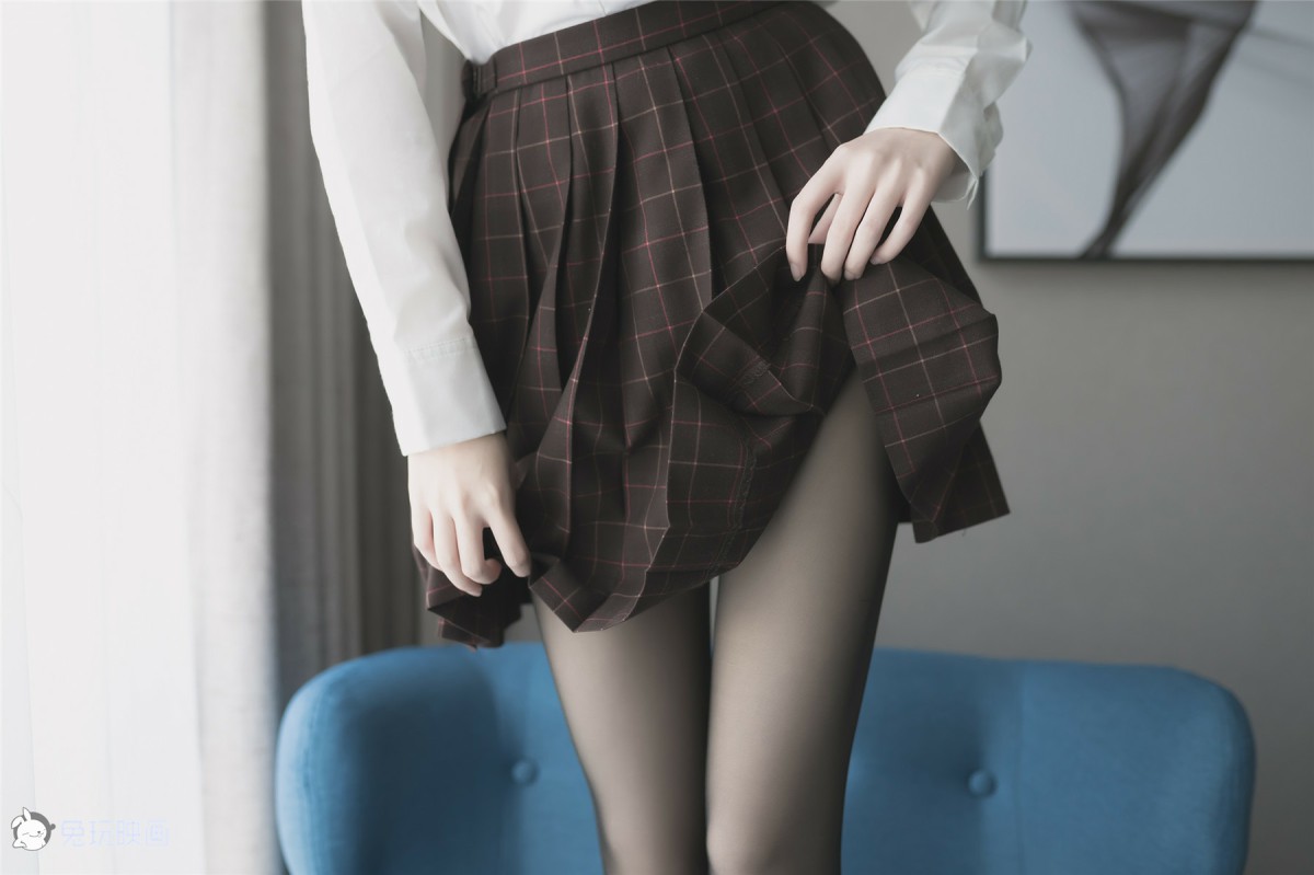 图片[29]-兔玩映画系列 Vol.051 蓝椅子上的黑丝少女_ – COSPLAY-小爱·美女部落
