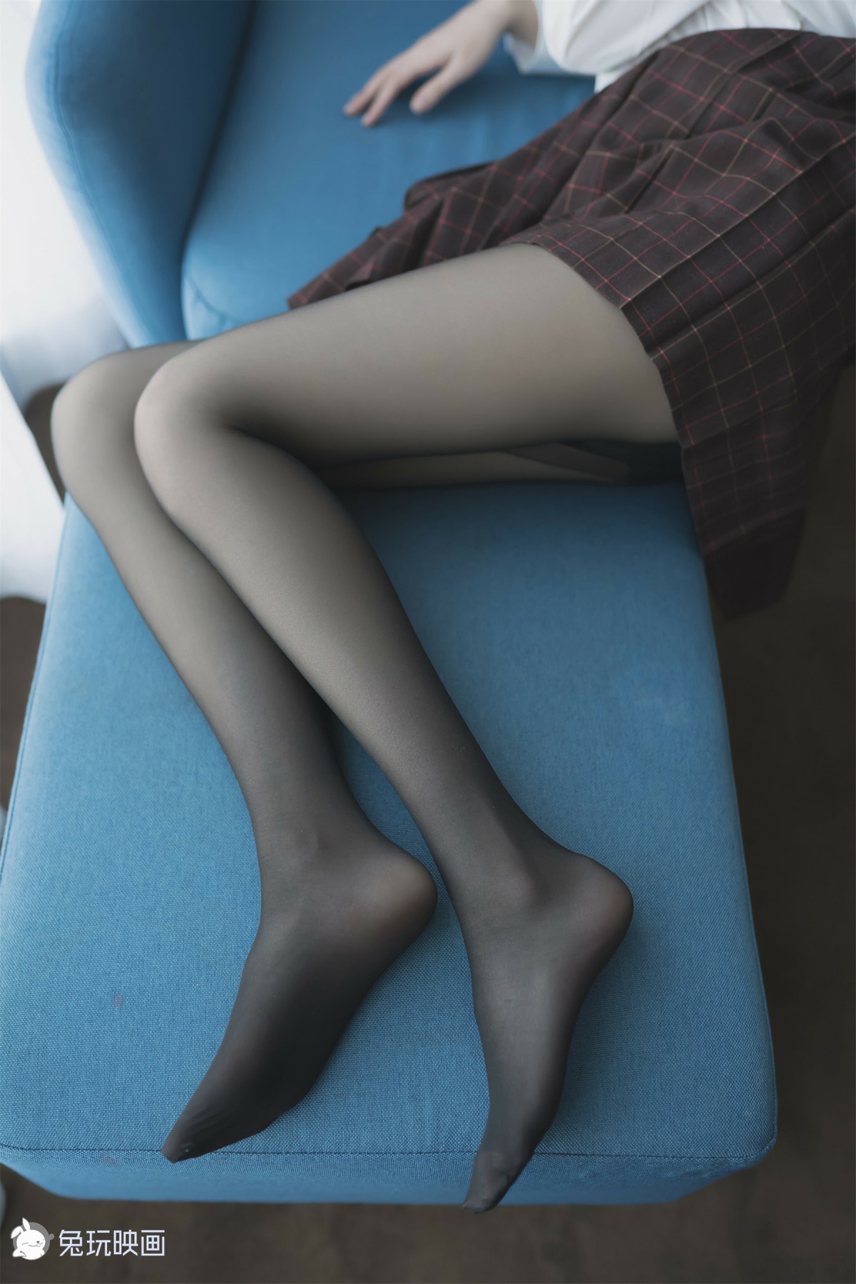 图片[35]-兔玩映画系列 Vol.051 蓝椅子上的黑丝少女_ – COSPLAY-小爱·美女部落