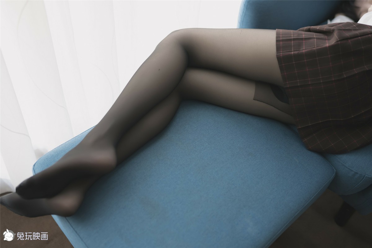 图片[41]-兔玩映画系列 Vol.051 蓝椅子上的黑丝少女_ – COSPLAY-小爱·美女部落