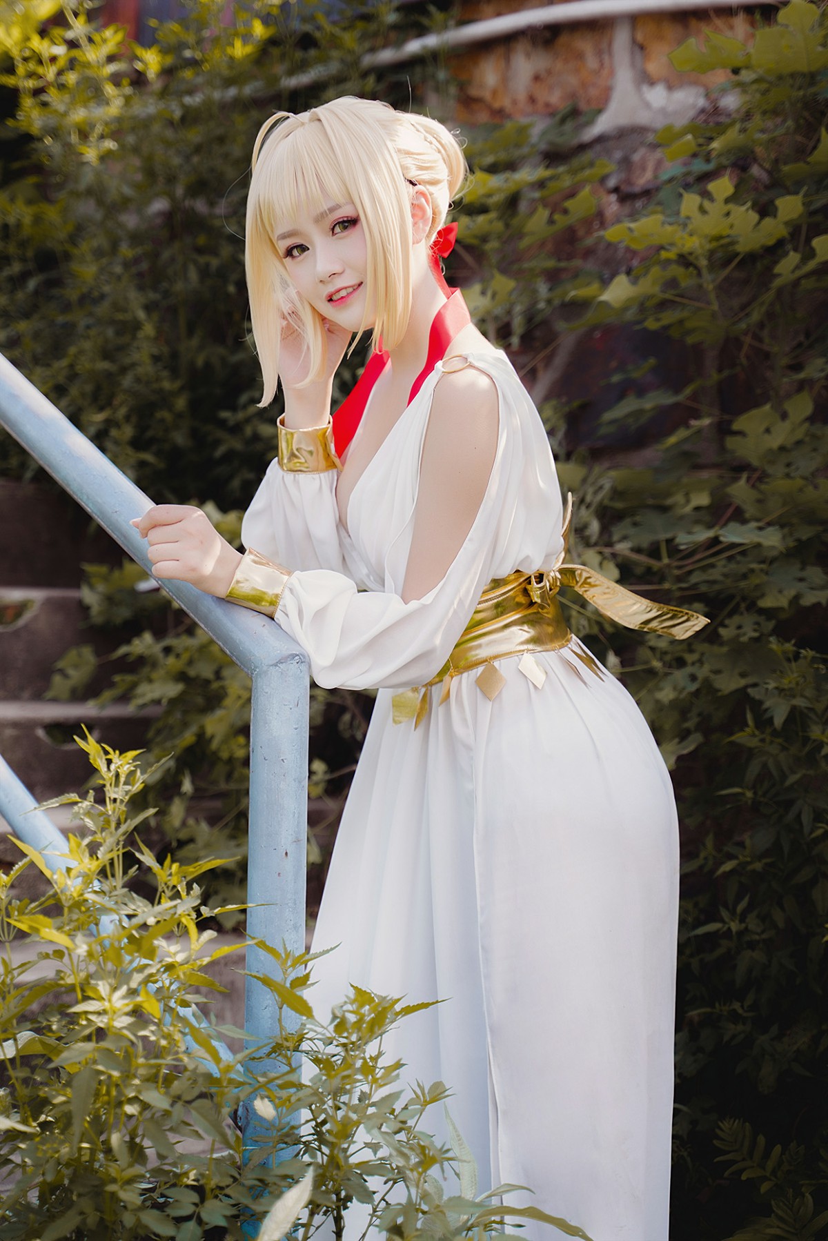 图片[2]-甜美女神 白裙飘逸难以抵挡的诱惑 – COSPLAY-小爱·美女部落