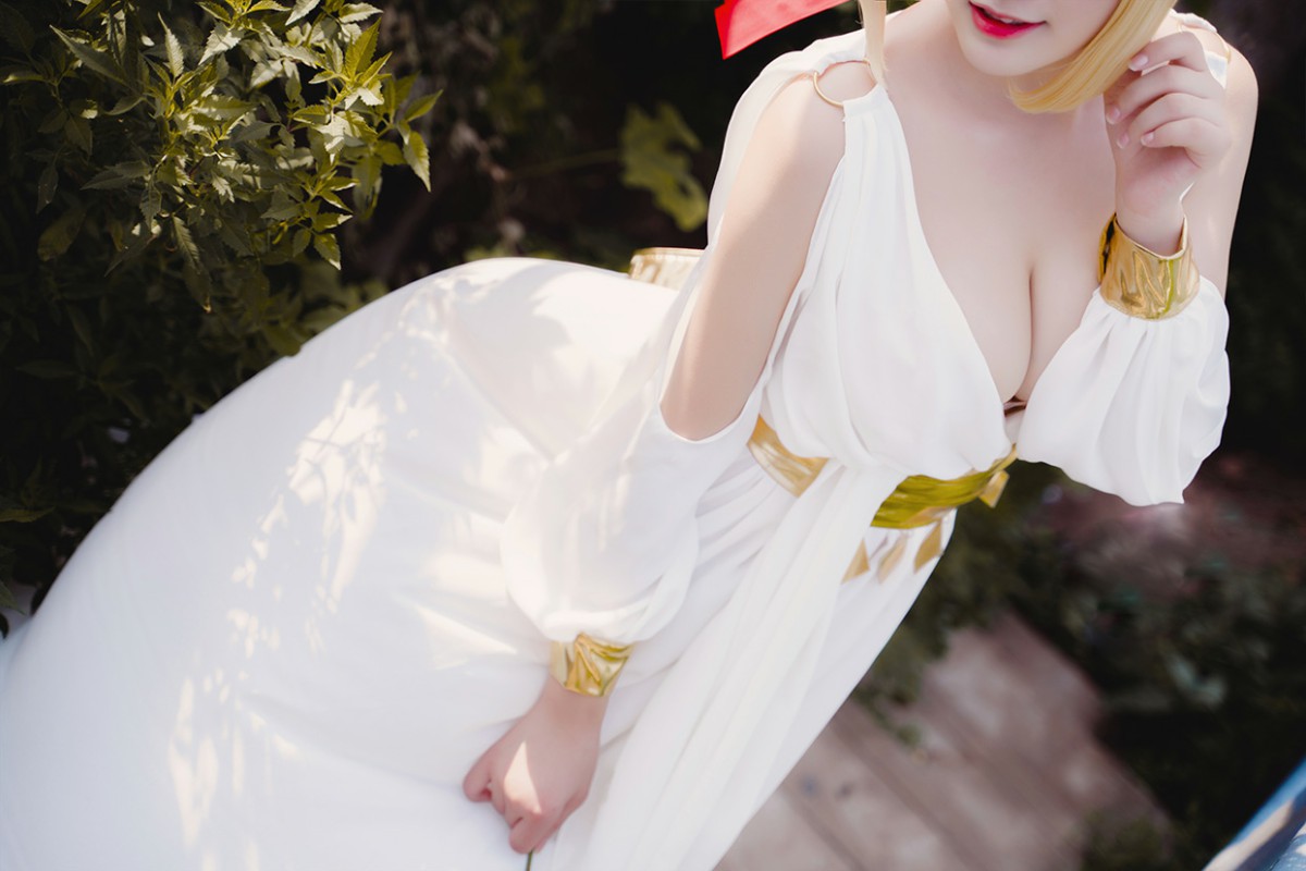 图片[5]-甜美女神 白裙飘逸难以抵挡的诱惑 – COSPLAY-小爱·美女部落