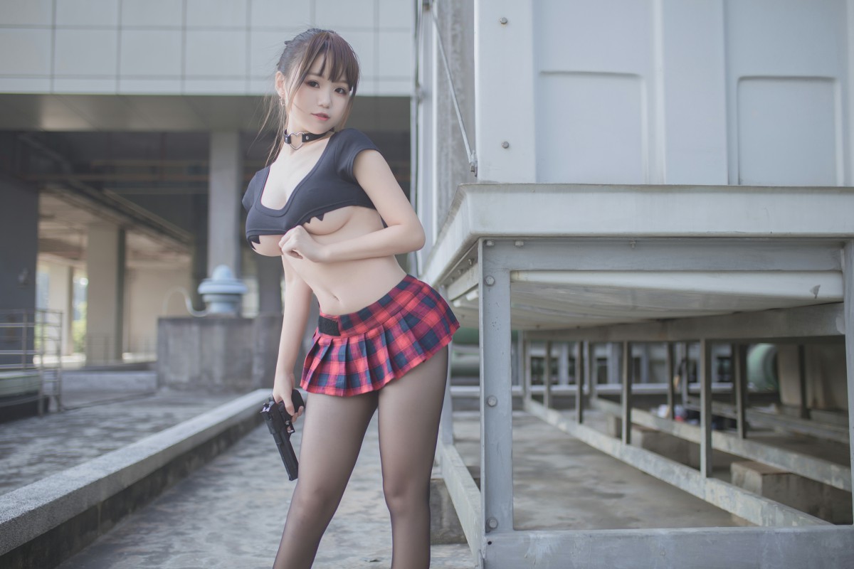 图片[11]-性感人气COSER Yoko宅夏Cos – 红色格子 – COSPLAY-小爱·美女部落