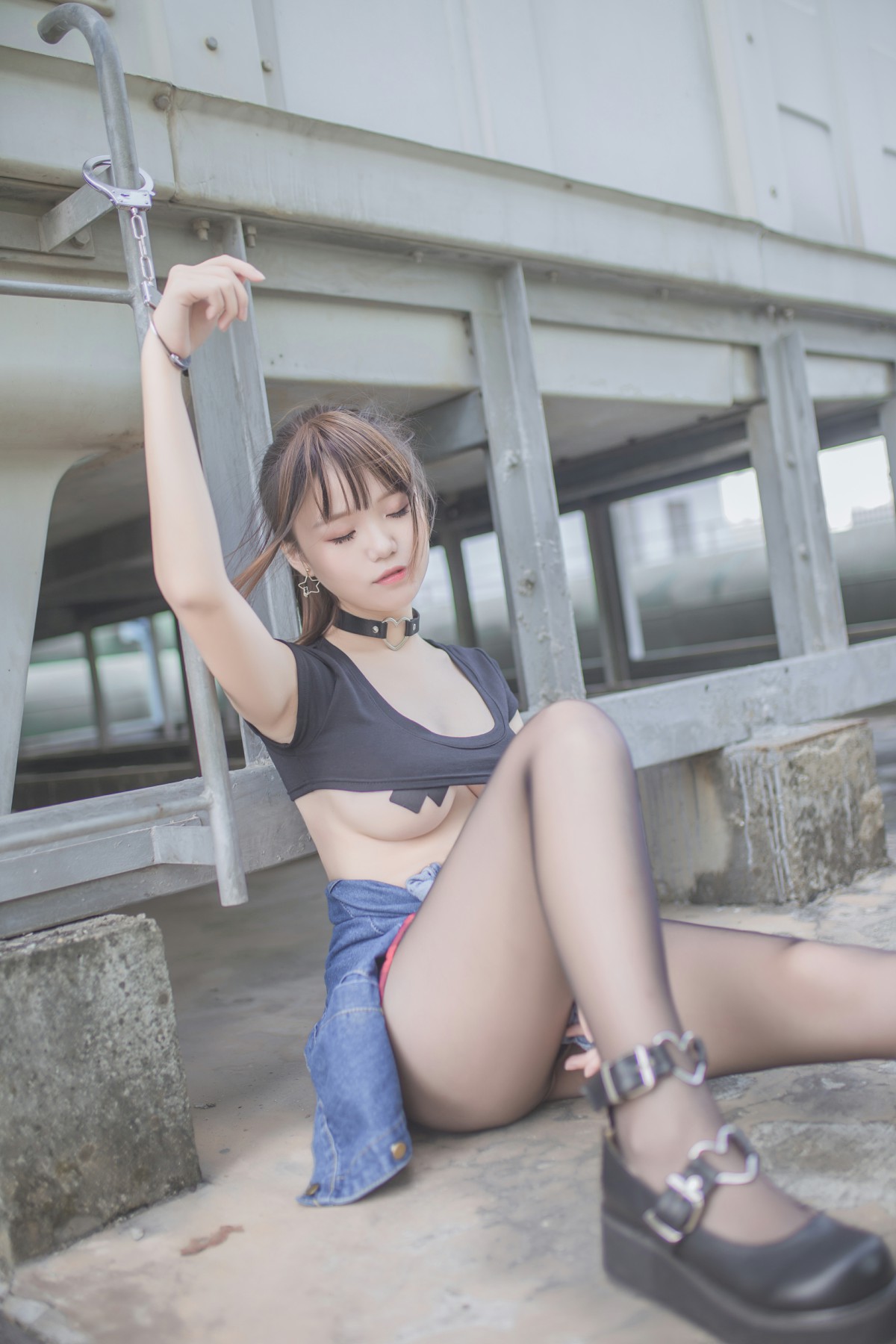 图片[25]-性感人气COSER Yoko宅夏Cos – 红色格子 – COSPLAY-小爱·美女部落