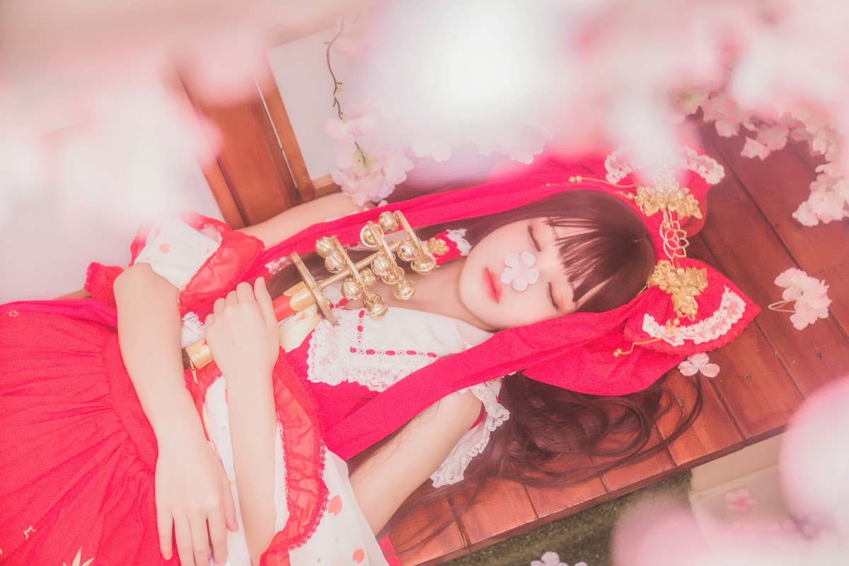 图片[38]-萝莉风COS 桜桃喵 – 灵梦 新年快乐 – COSPLAY-小爱·美女部落