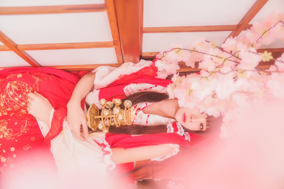图片[43]-萝莉风COS 桜桃喵 – 灵梦 新年快乐 – COSPLAY-小爱·美女部落