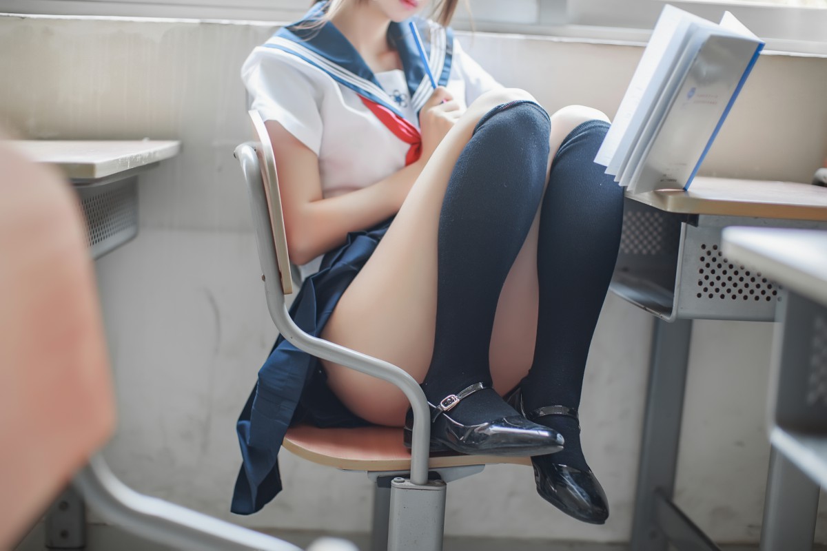 图片[6]-COS美女 疯猫ss – 同桌的水手服 – COSPLAY-小爱·美女部落