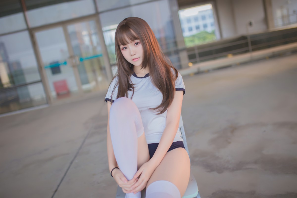性感人气COSER Yoko宅夏Cos – 白丝捆绑 – COSPLAY-小爱·美女部落