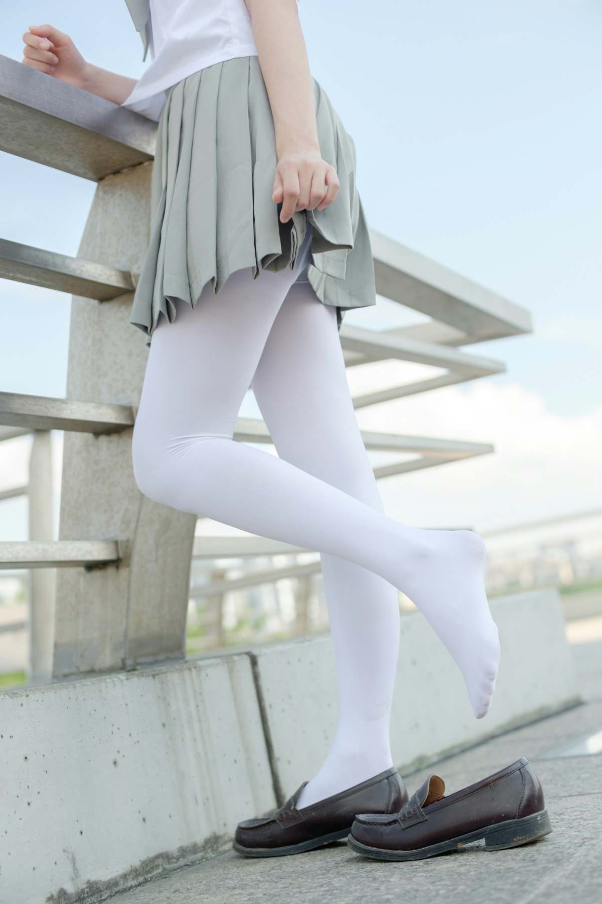 图片[28]-[森萝财团]R15-026JK白丝户外 – COSPLAY-小爱·美女部落