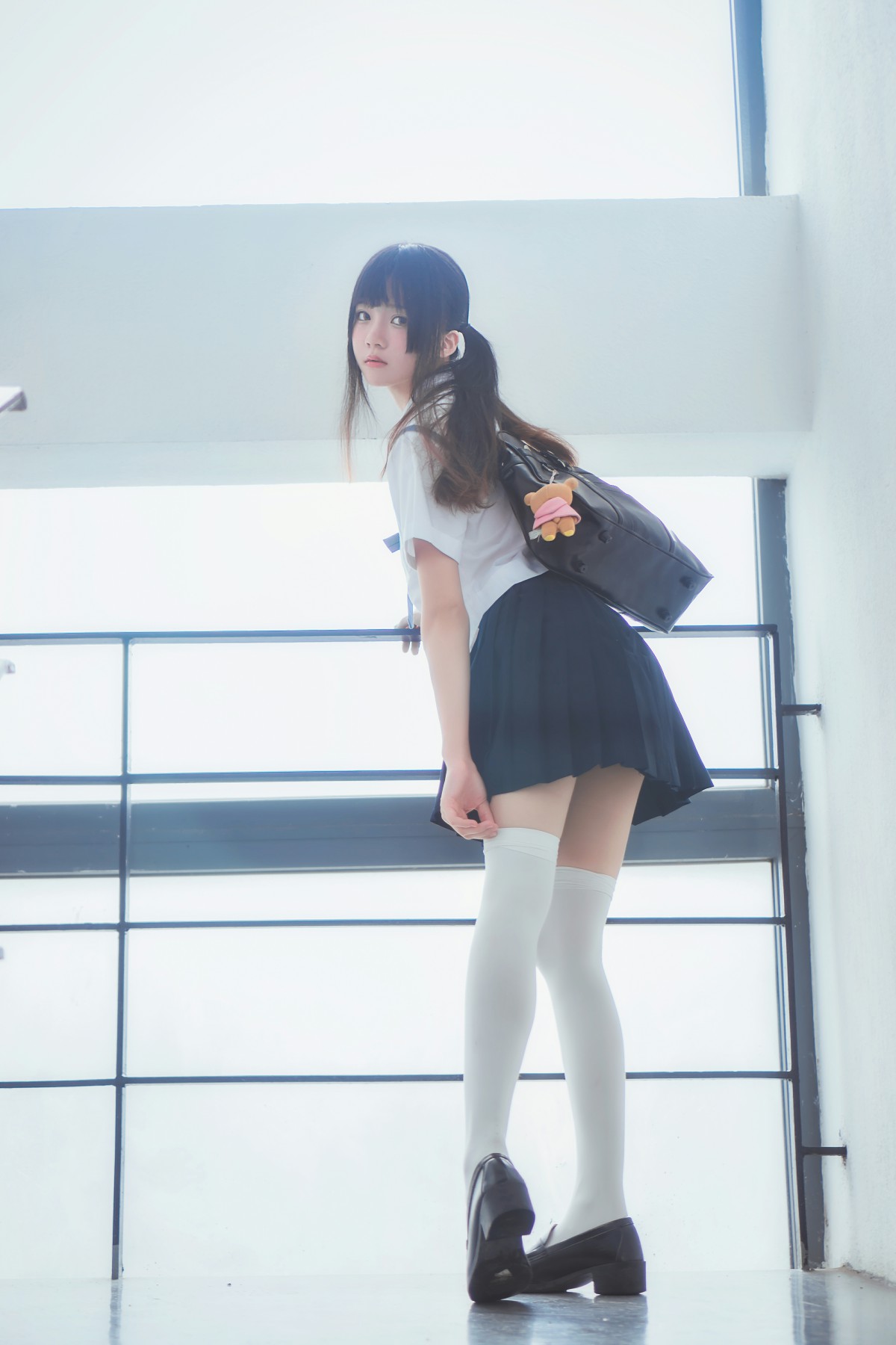 萝莉风COS 桜桃喵 – 蓝白水手服 – COSPLAY-小爱·美女部落