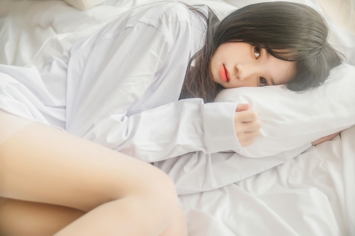 图片[14]-萝莉风COS 桜桃喵 – 白衬衫散发 – COSPLAY-小爱·美女部落