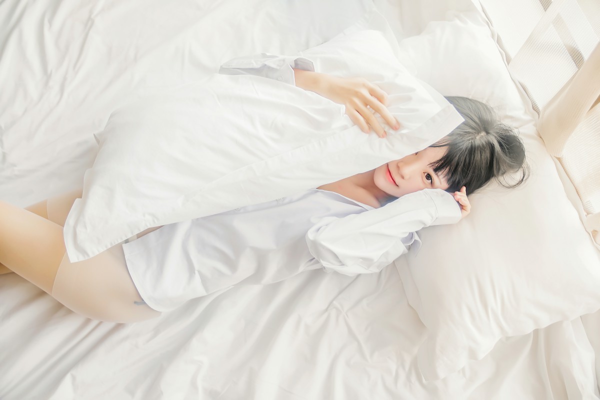 图片[20]-萝莉风COS 桜桃喵 – 白衬衫散发 – COSPLAY-小爱·美女部落