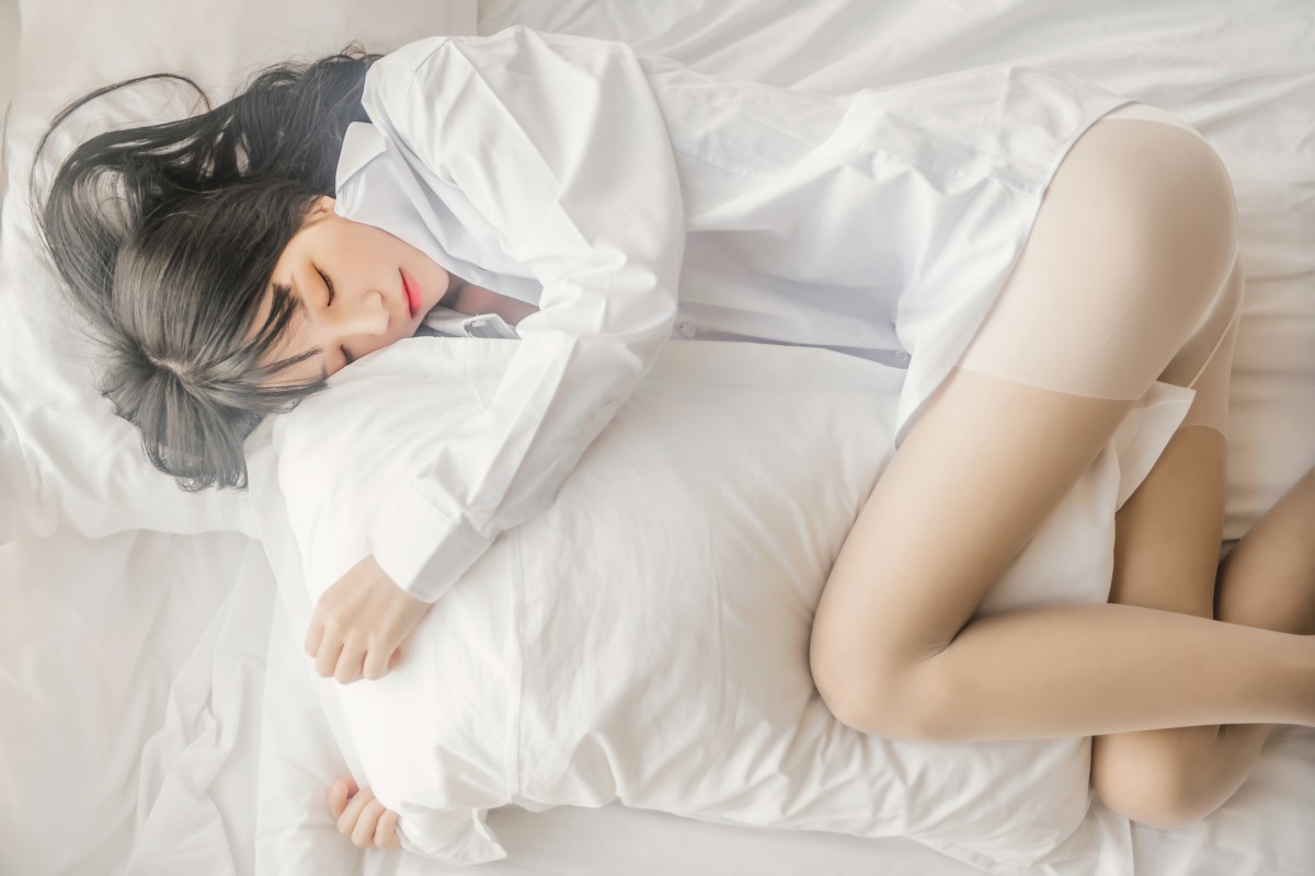 图片[24]-萝莉风COS 桜桃喵 – 白衬衫散发 – COSPLAY-小爱·美女部落