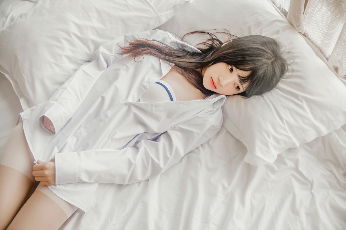 图片[29]-萝莉风COS 桜桃喵 – 白衬衫散发 – COSPLAY-小爱·美女部落