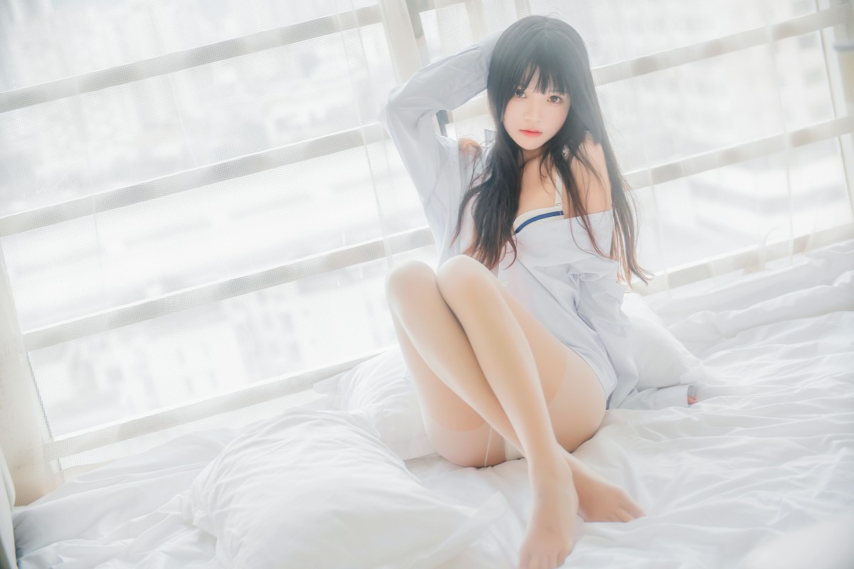 图片[32]-萝莉风COS 桜桃喵 – 白衬衫散发 – COSPLAY-小爱·美女部落