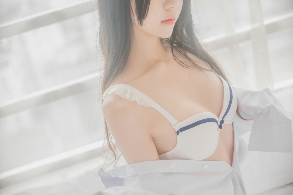 图片[35]-萝莉风COS 桜桃喵 – 白衬衫散发 – COSPLAY-小爱·美女部落
