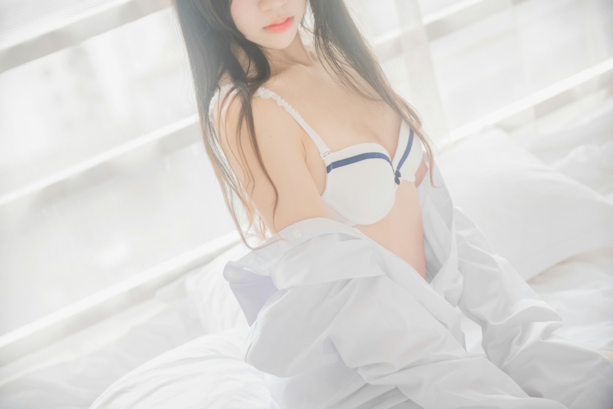 图片[36]-萝莉风COS 桜桃喵 – 白衬衫散发 – COSPLAY-小爱·美女部落