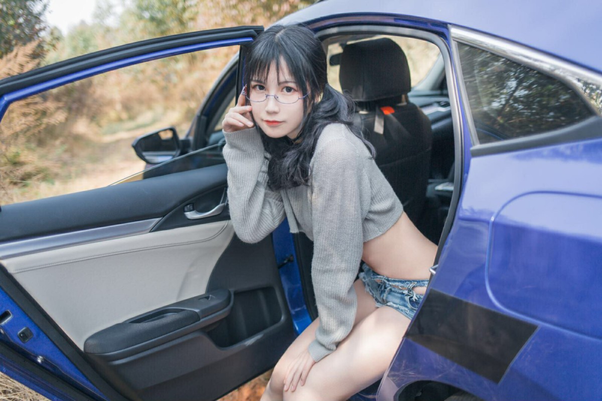 COSER美女逐月su – 车内篇 – COSPLAY-小爱·美女部落