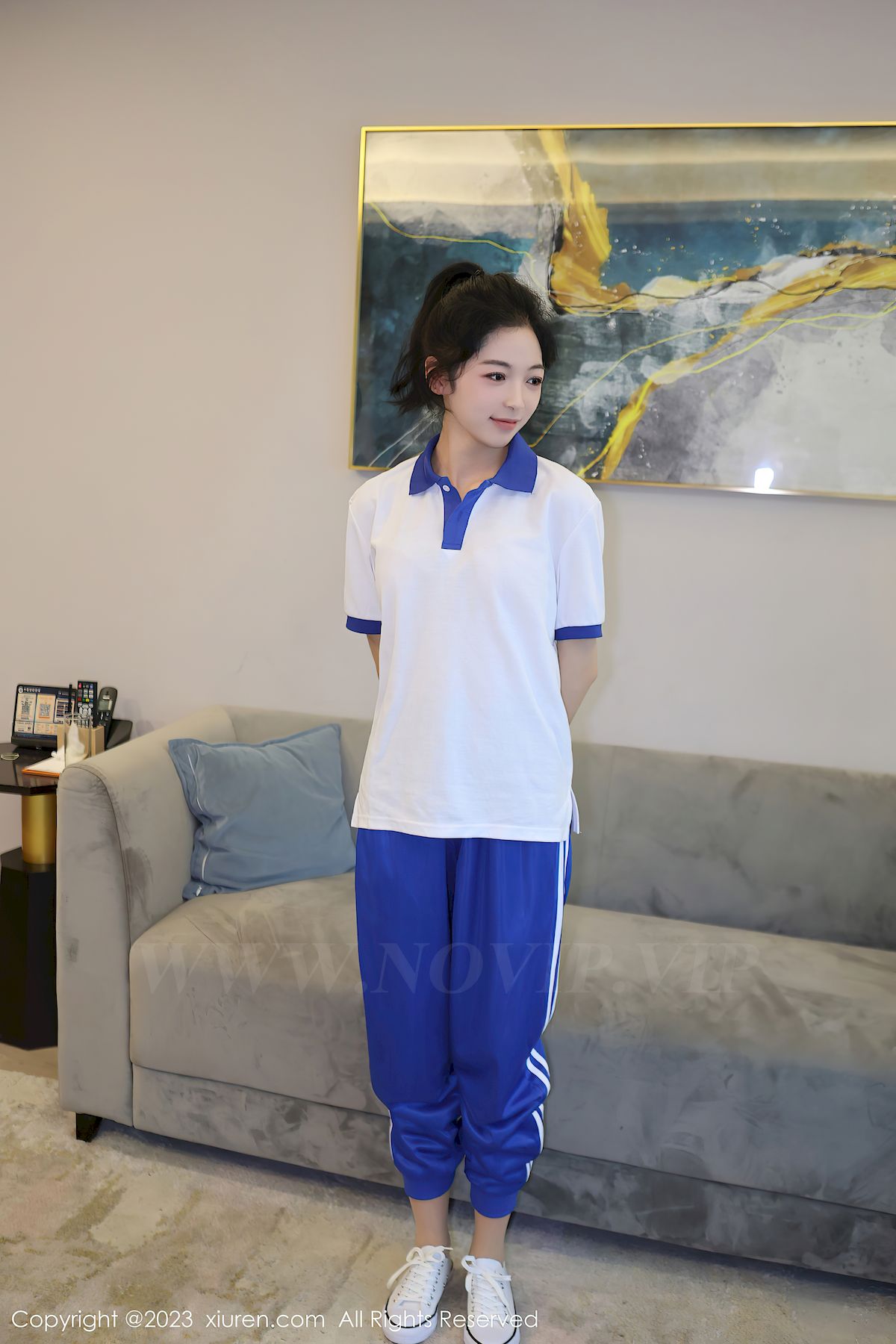 秀人网新人模特茜茜Kimi清纯学妹装扮苗条动人性感写真-御萝部落-小爱·美女部落